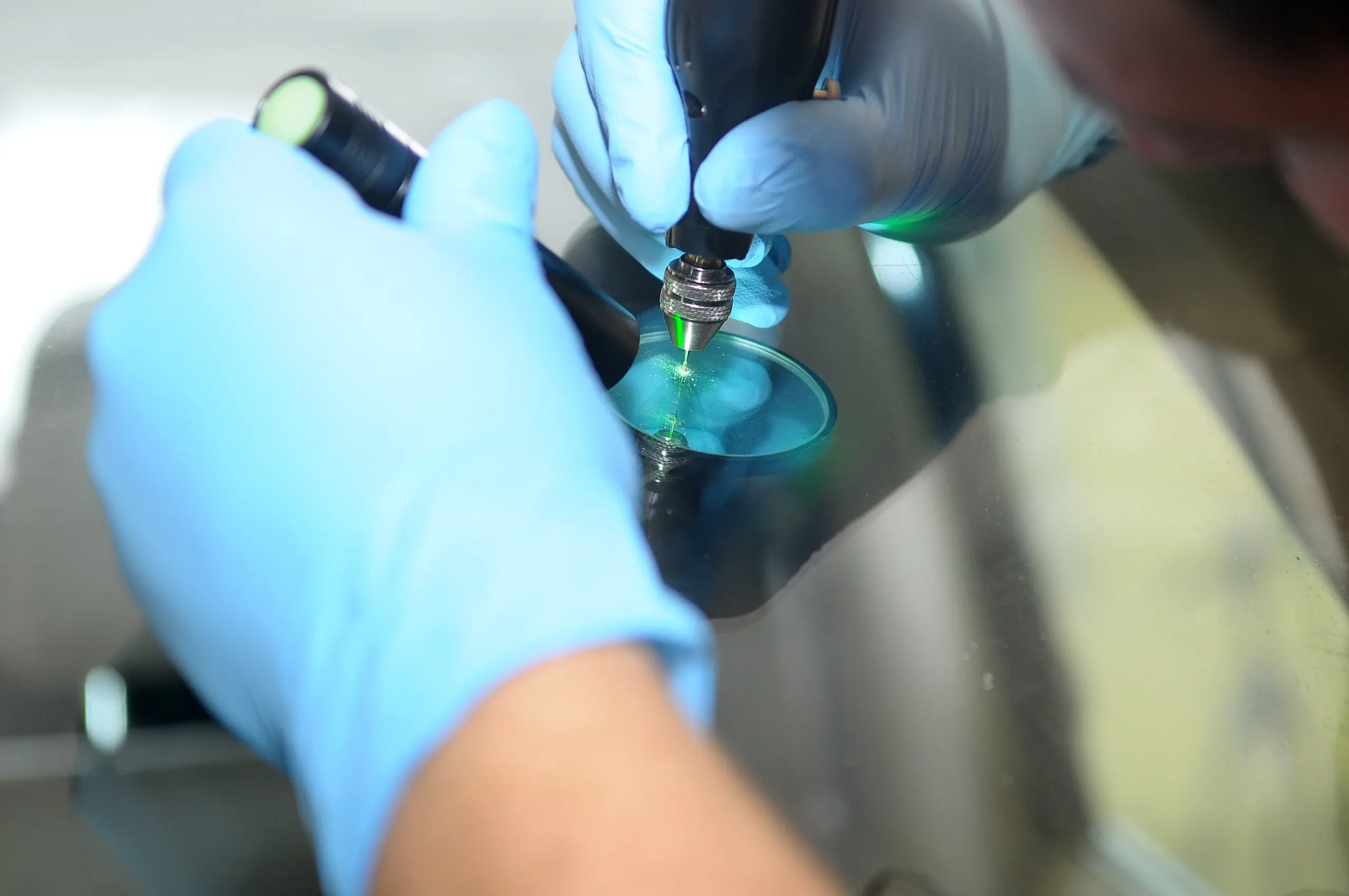 Продажа и замена стёкол для кемперов